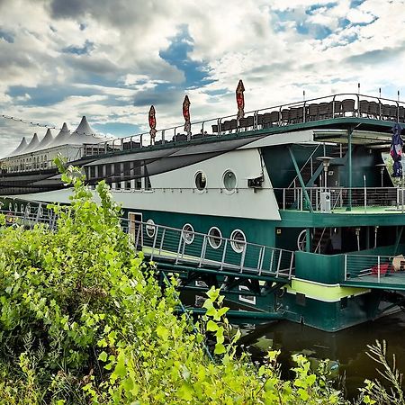 Hotel Rohan Boat Prague Extérieur photo