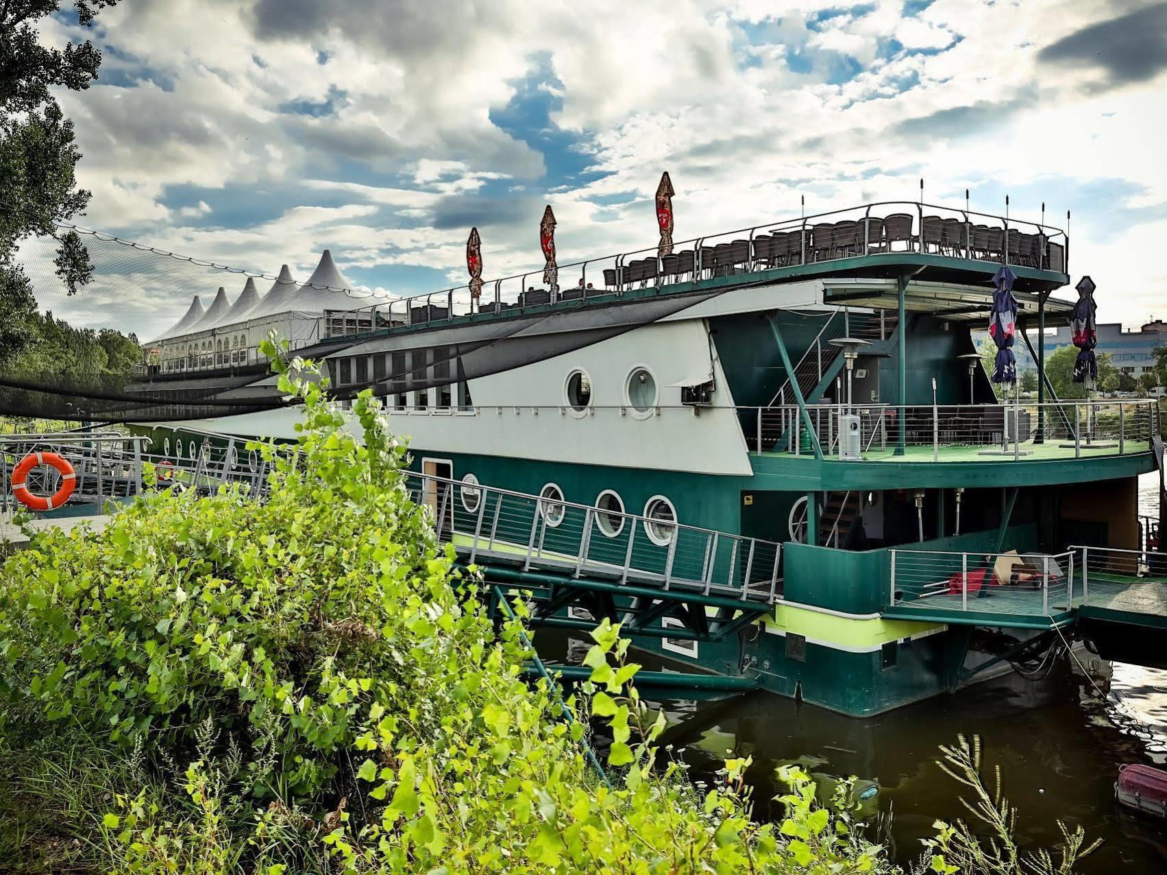 Hotel Rohan Boat Prague Extérieur photo